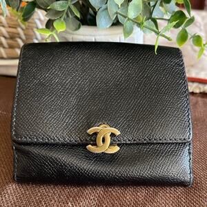 Chanel vintage black leather wallet
